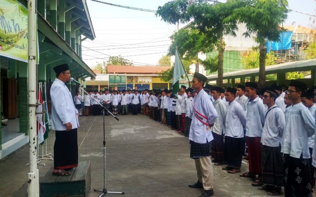 Beber Perjuangan Kiai dan Santri di Upacara HSN