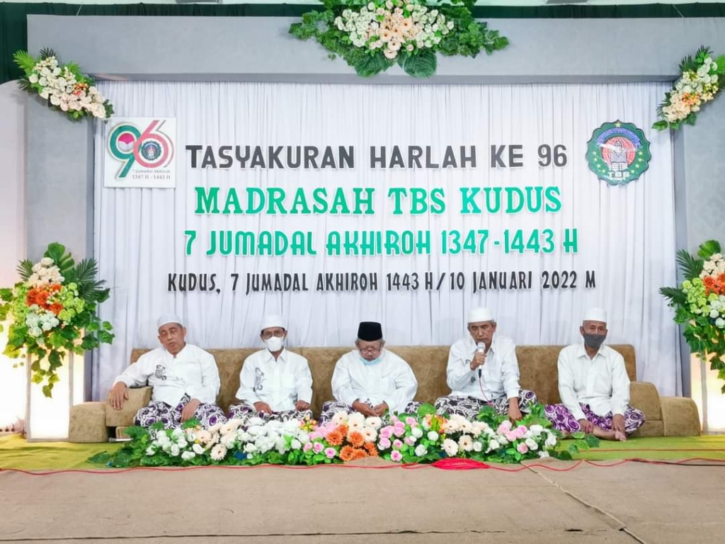 Tausiyah KH. Ulil Albab Arwani dalam Harlah Ke – 96 Madrasah NU TBS Kudus