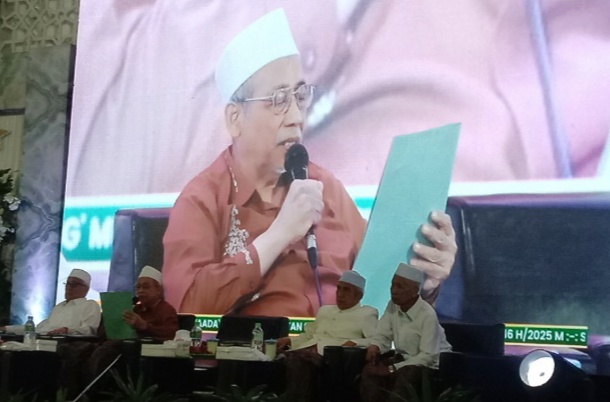 Di Momentum Muwadaah dan Pembaiatan Mutakharrijin, Ini Pesan KH M Ulil Albab Arwani